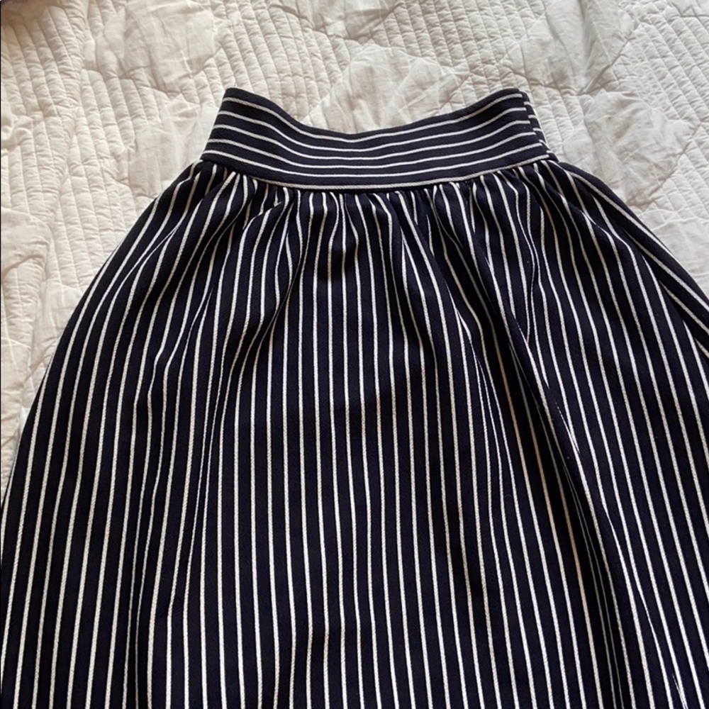 MIDI navy blue striped skirt